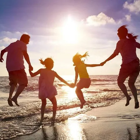 Oleholidays Del Mar Primera Linea Playa Апартаменты *